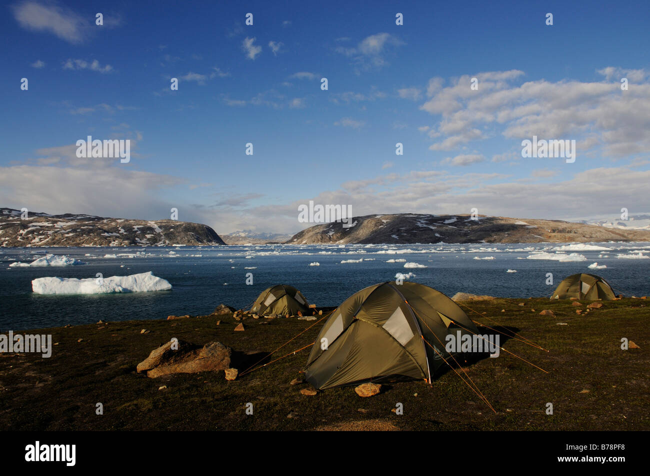 Zelte, camping in Johan Petersen Fjord, Ostgrönland, Grönland Stockfoto