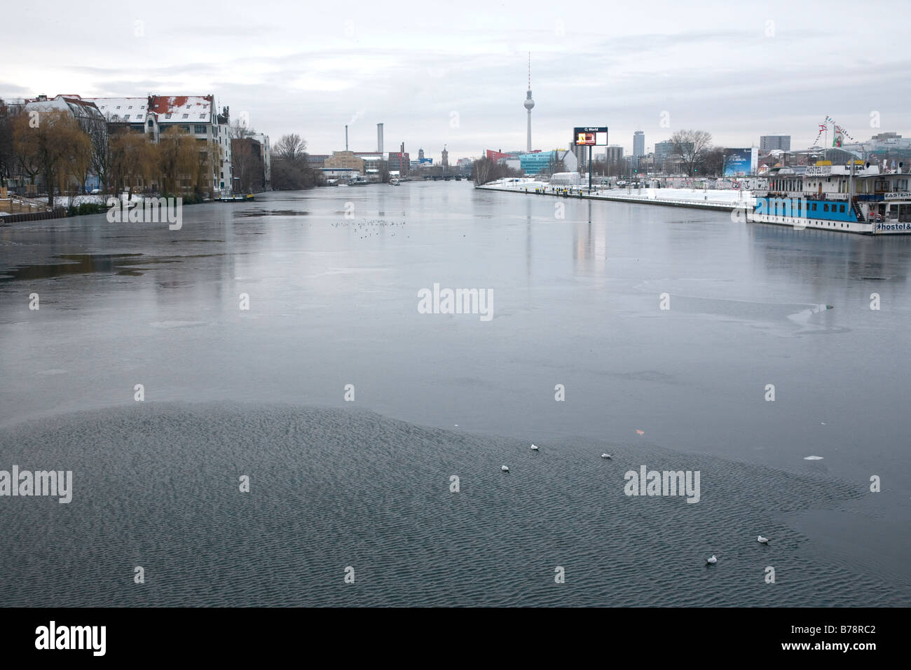 Der Spree im Winter gefroren Stockfoto