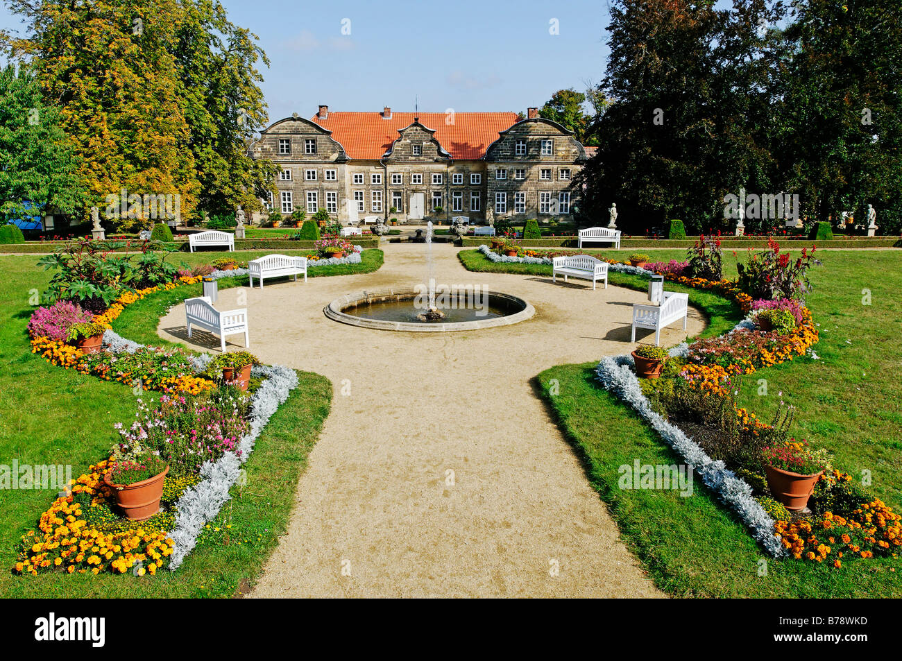 Park und das kleine Schloss Blankenburg, Sachsen-Anhalt, Deutschland, Europa Stockfoto