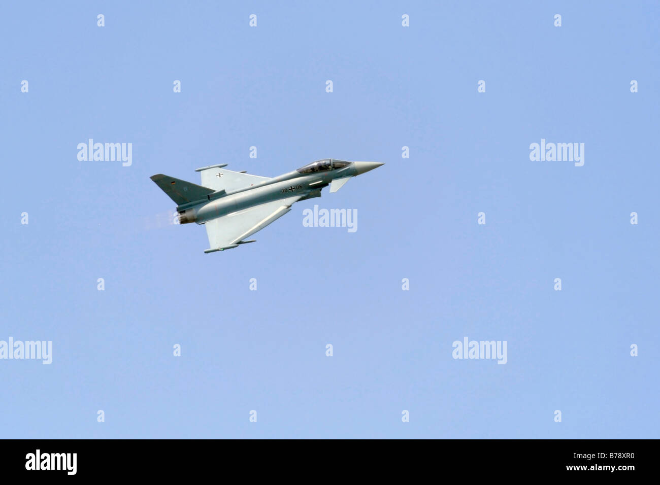 Eurofighter Typhoon Luftwaffe Mehrzweck Kampfjet im Flug, Airshow, ILA 2008, internationale Luftfahrt-Ausstellung, Stockfoto