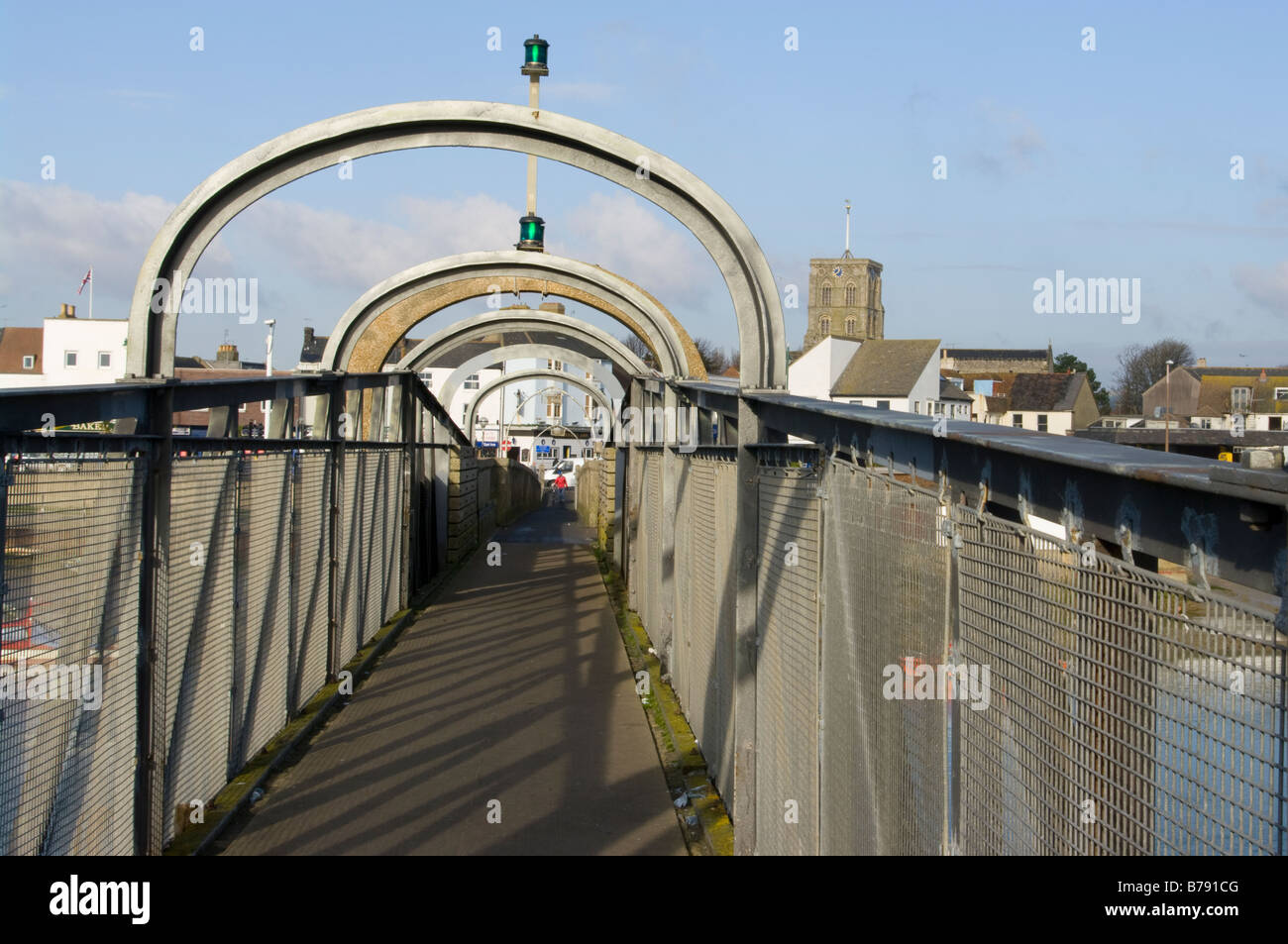 Fußgängerbrücke über überqueren den Fluss Adur Shoreham West Sussex Stockfoto