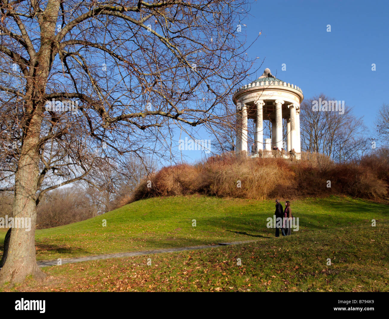 Winter english garden munich germany Fotos und Bildmaterial in hoher