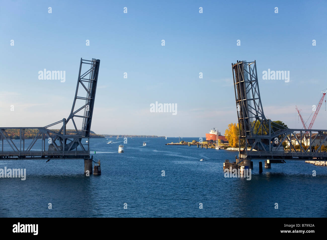 WISCONSIN - ziehen Sie alte Brücke über Sturgeon Bay verbinden die beiden Hälften dieser beliebten Door County Stadt. Stockfoto