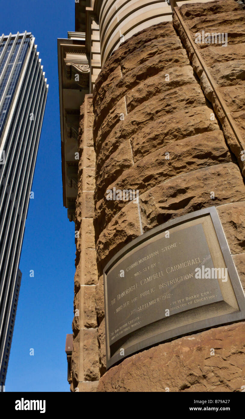 Gedenkstein an einem Gebäude auf der Bridge Street, Sydney, Australien Stockfoto