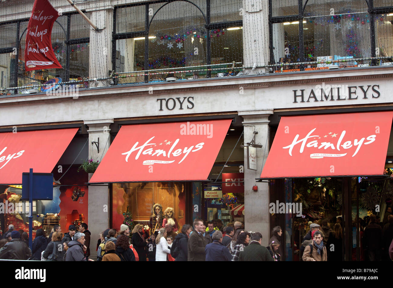 Hamleys berühmter Spielwarenladen in Regent Street, London, England, Großbritannien Stockfoto