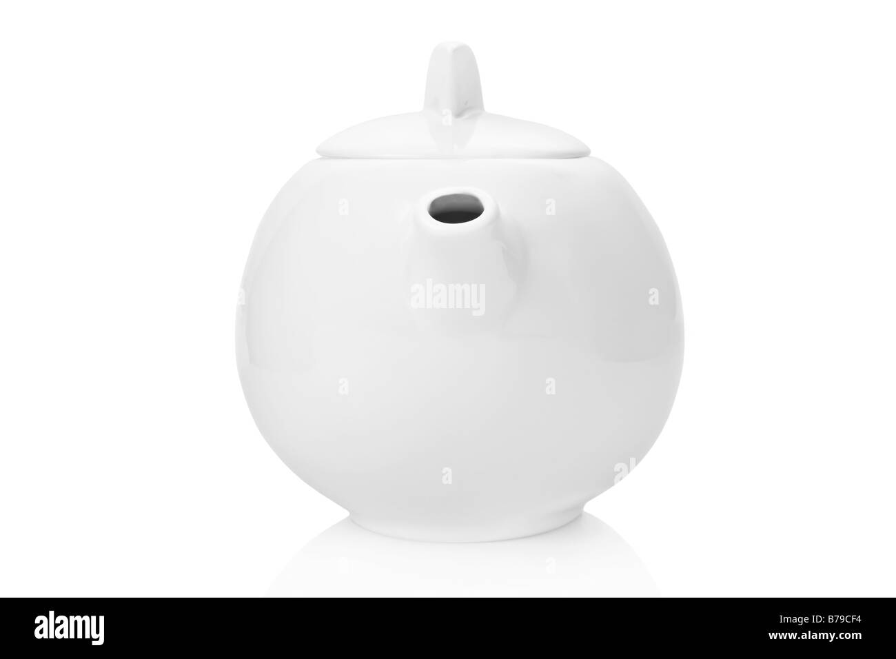 Weiße Teekanne isoliert auf weißem Hintergrund Stockfoto
