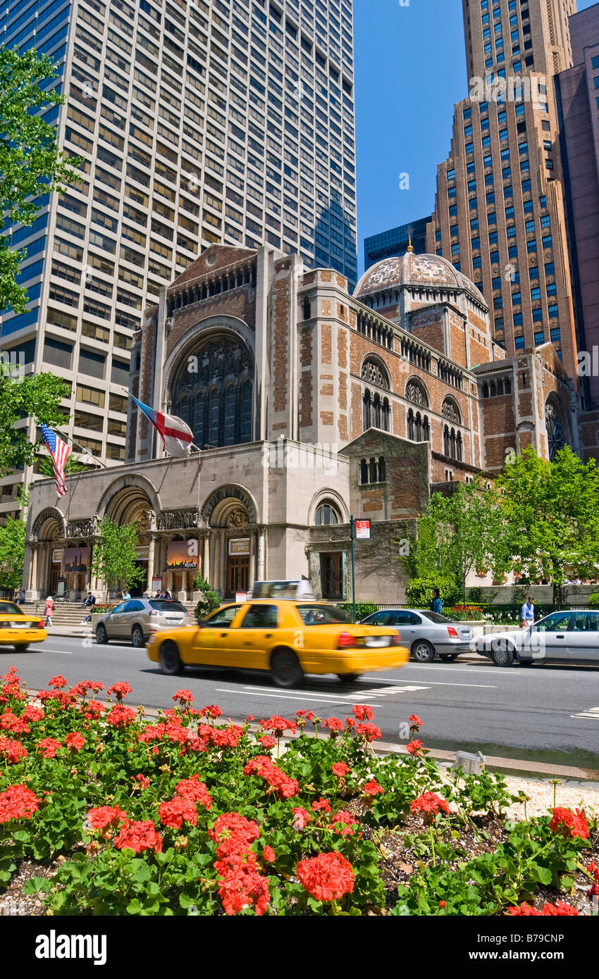 St.-Bartholomäus-Kirche an der "Park Avenue" in Midtown Manhattan, New York City. Stockfoto