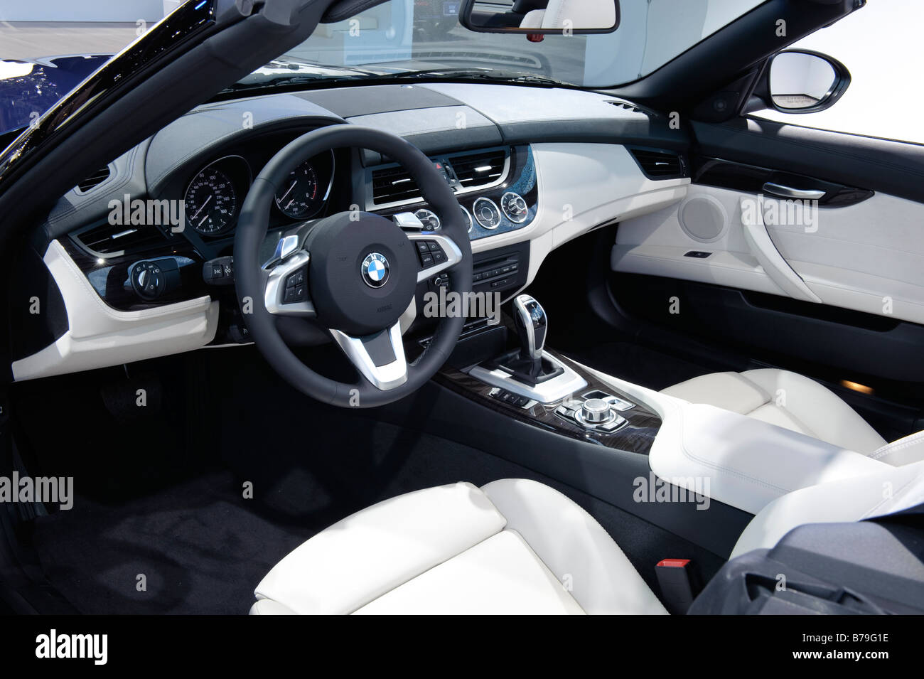 Interior Bmw Z4 Interior Stockfotos Interior Bmw Z4