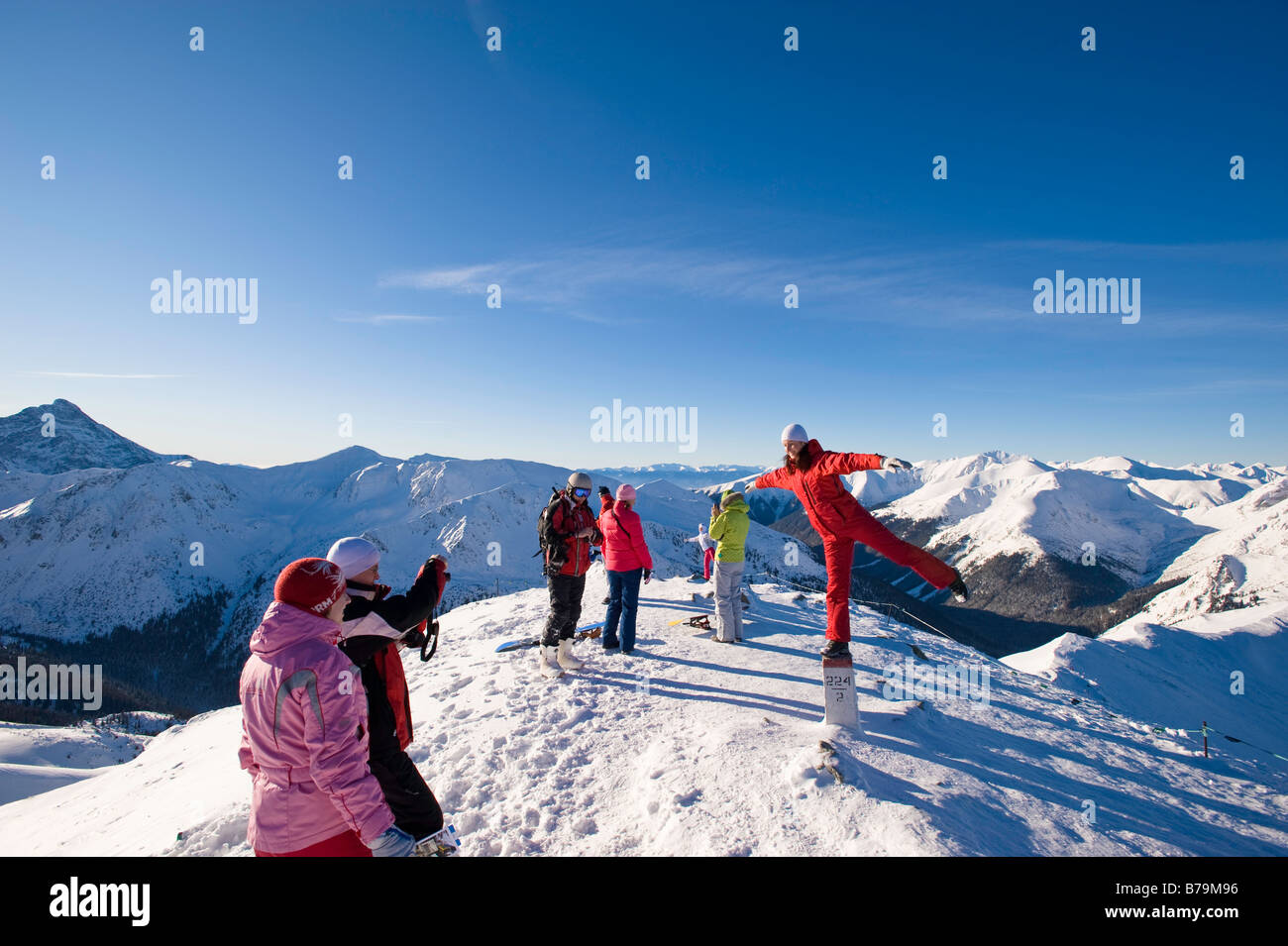 Touristen genießen selbst auf Kasprowy Wierch Zakopane Tatra Gebirge Podhale Region Polen Stockfoto Touristen genießen selbst auf Kasprowy Wierch Zakopane Tatra Gebirge Podhale Region Polen Stockfoto