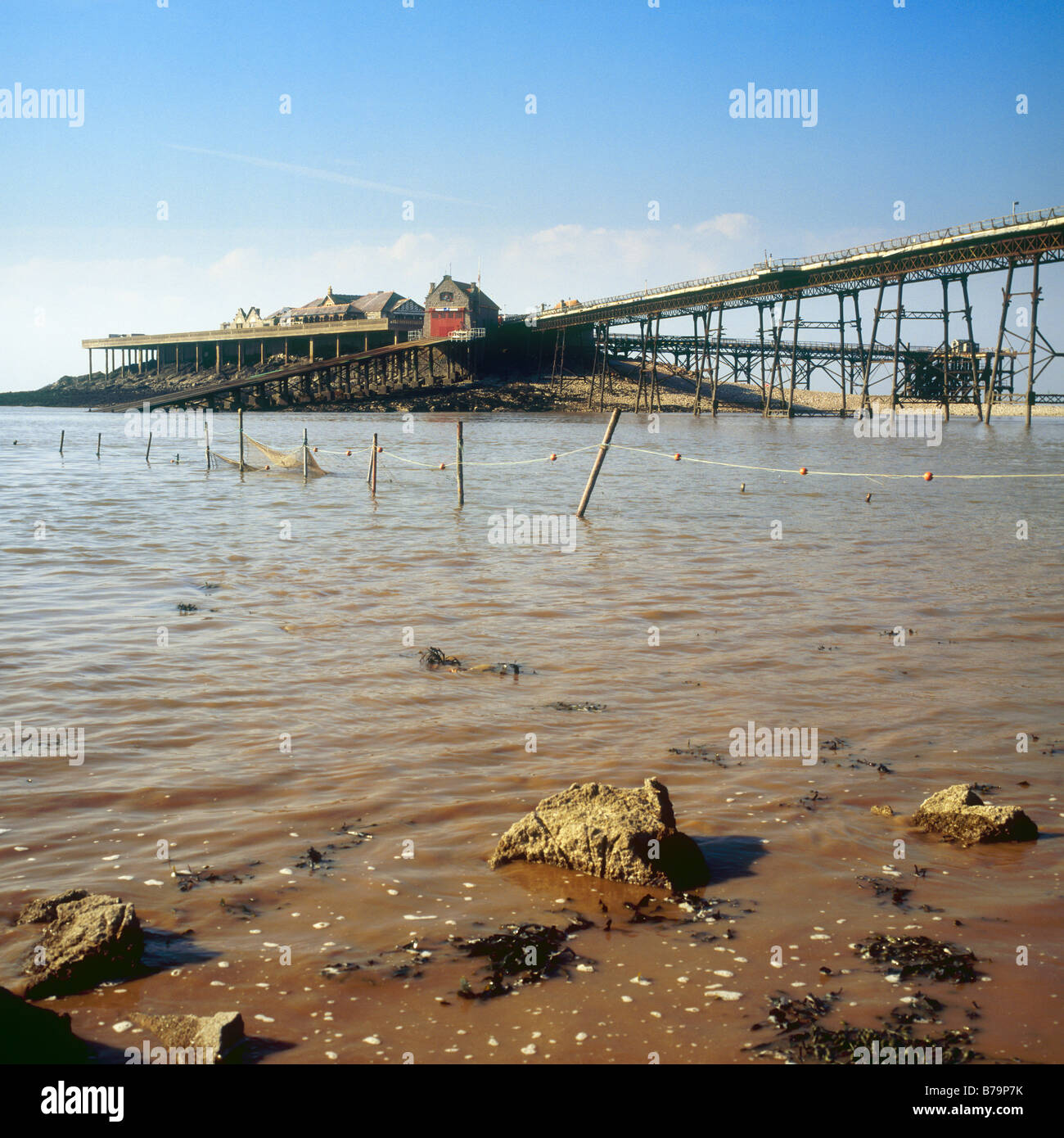 Gezeiten Fischernetze in der Nähe von Birnbeck Pier, Weston-Super-Mare, England Stockfoto