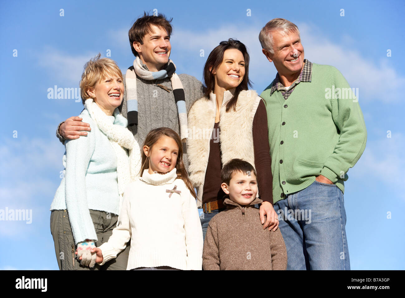 Porträt der Familie im Park Stockfoto