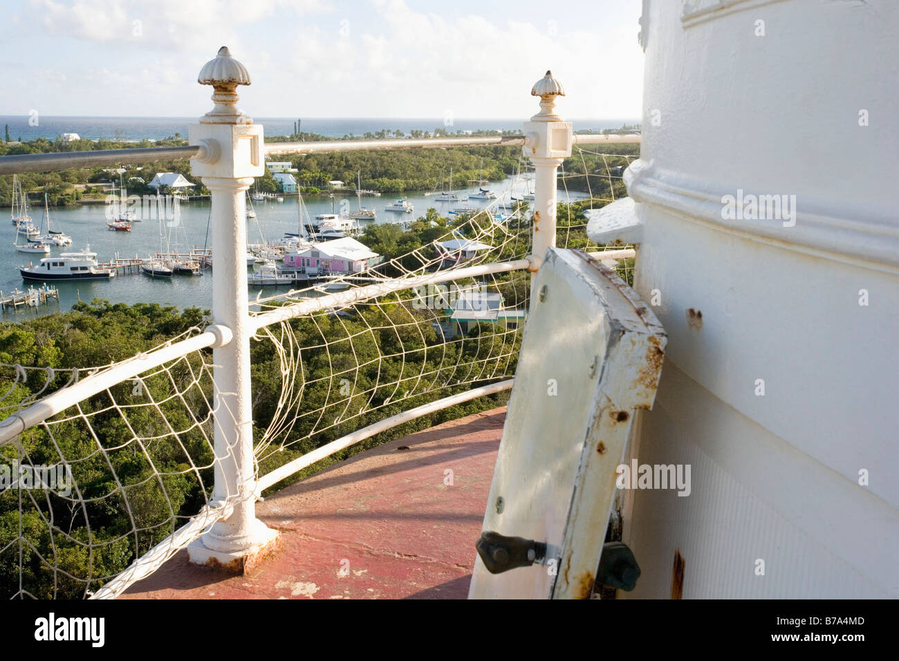 Hoffe der Hafen der Stadt, aufgenommen vom Deck der Hope Town Light House Stockfoto