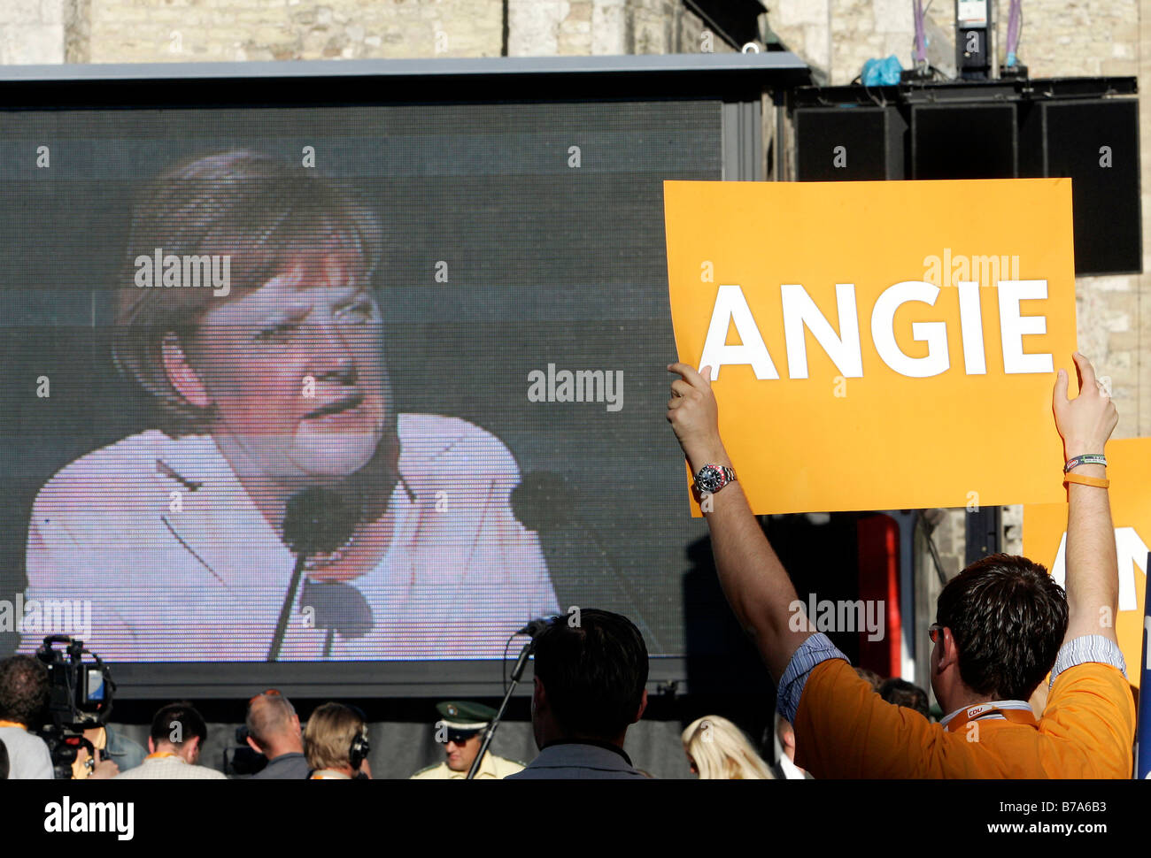CDU-Kundgebung während des Wahlkampfes mit Angela Merkel, Leiter der CDU-Kandidat für die deutsche Bundeskanzlerin, Domplatz S Stockfoto
