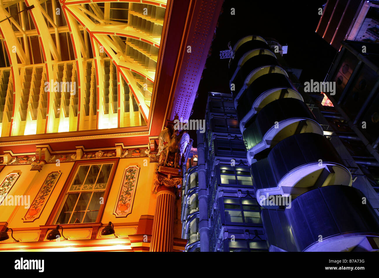 Lloyds-Gebäude von dem Architekten Richard Rogers bei Nacht, London, England, Großbritannien, Europa Stockfoto