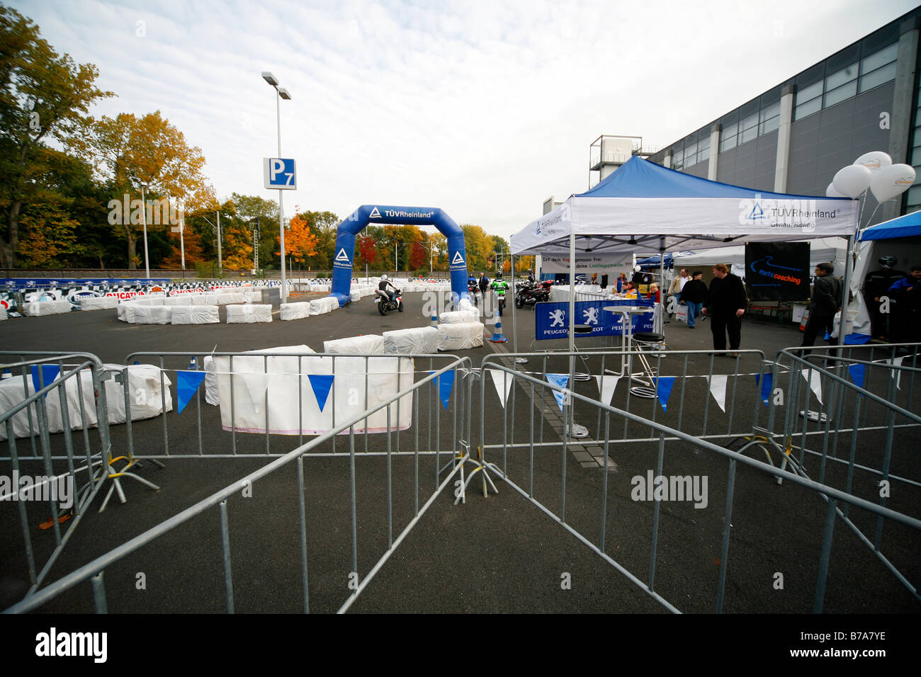 Sicherheitstraining des TÜV-Rheinland, Motorrad Messe, Intermot 2008, Köln  Messe, North Rhine-Westphalia, Germany Stockfotografie - Alamy