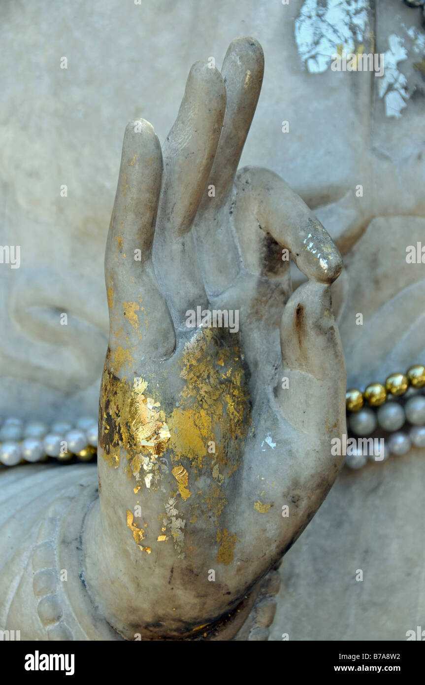 Geste der Diskussion, Mudra, Hand eine Buddha-Statue, Wat Chana Songkhram, Bangkok, Thailand, Asien Stockfoto