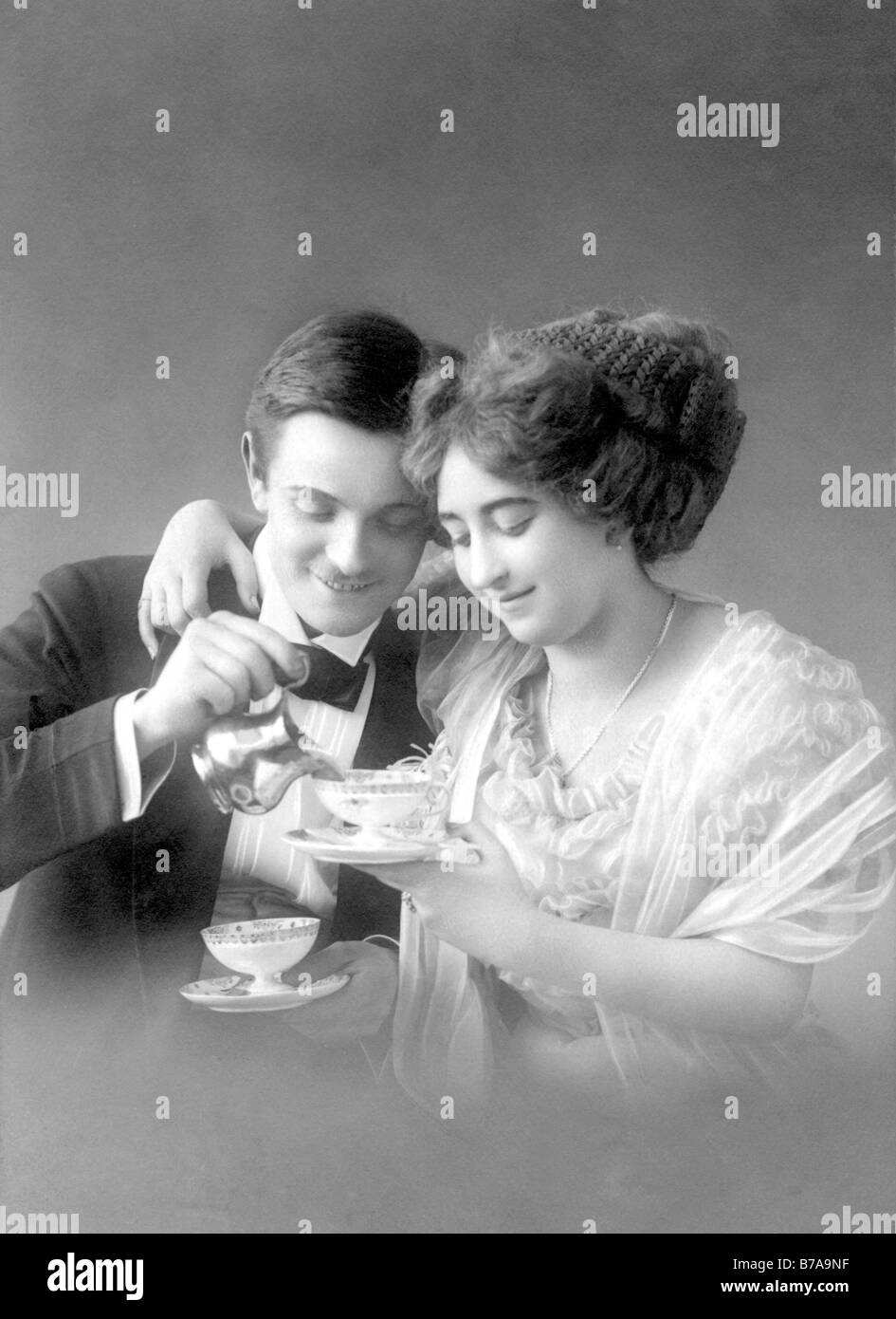 Historisches Foto, paar zusammen Kaffee trinken, ca. 1915 Stockfoto