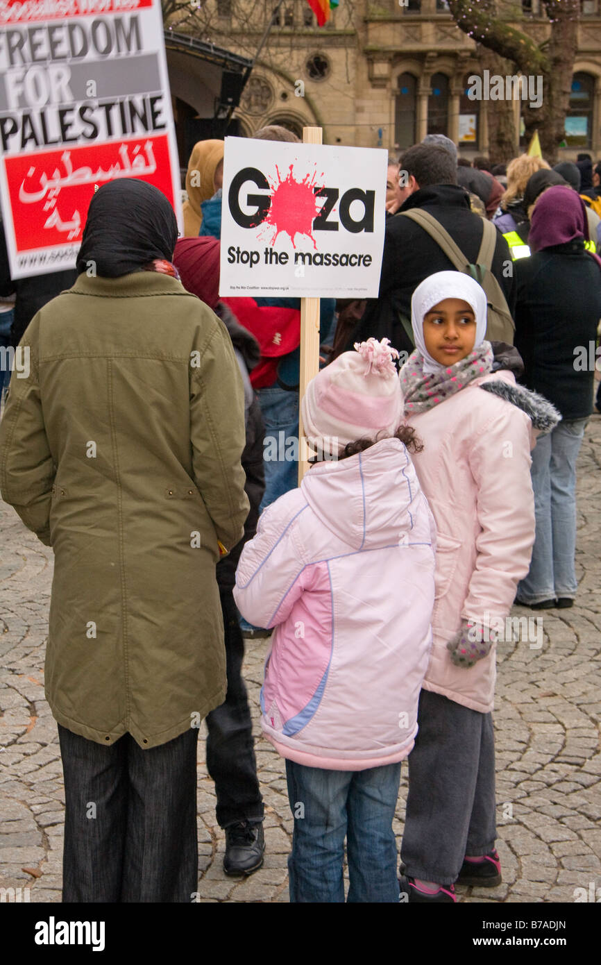 Anti-Israel Krieg gegen Gaza Kundgebung in Albert Square, Manchester am Dienstag, 20. Januar 2009 Stockfoto