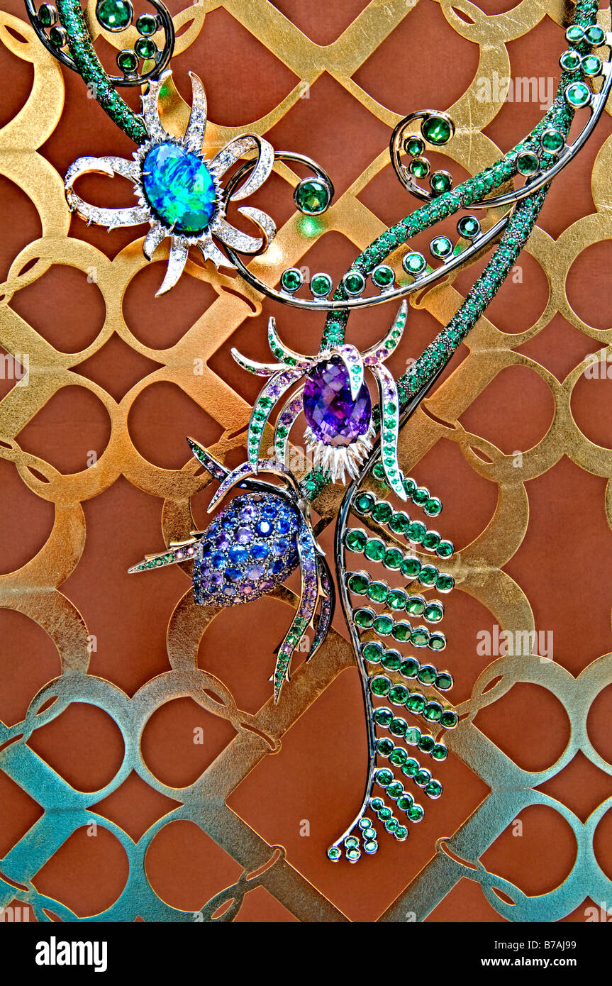 Boucheron Old Bond Street Juwelierschmuck in London Stockfoto