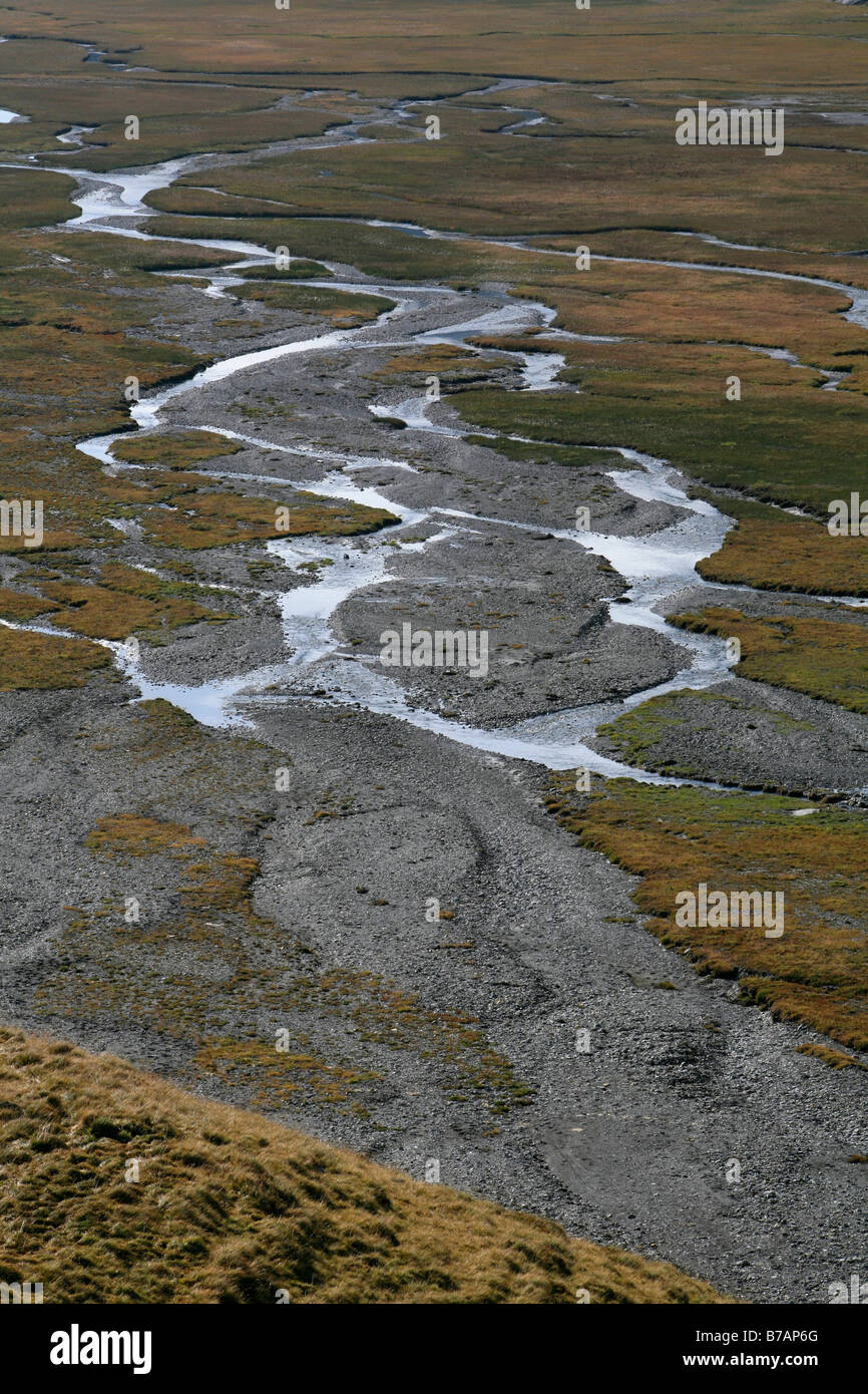 Ebene mit einem mäandernden Gletscherfluss in das UNESCO-Weltnaturerbe, Glarus Schub, Swiss Tectonic Arena Sard zu überfluten Stockfoto