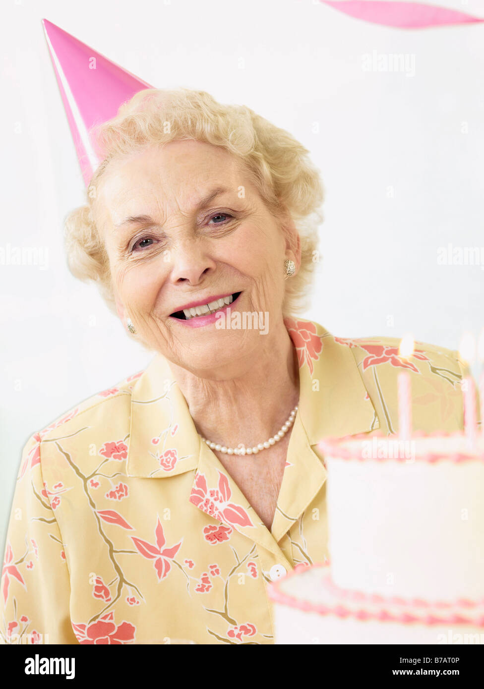 Senior feiert Geburtstag Stockfoto