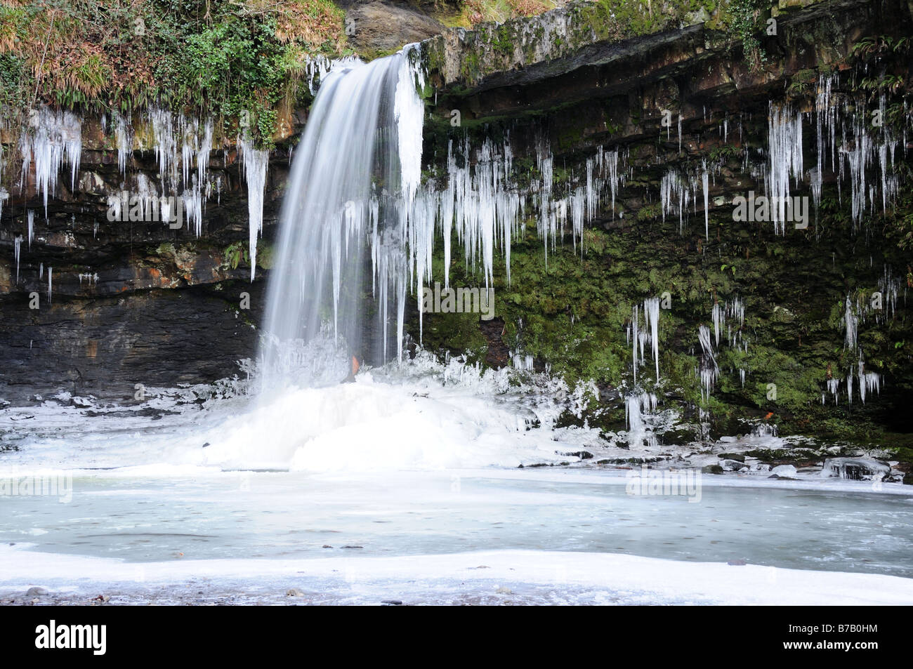 Gefrorene Sgwd Gwladys oder Dame fällt Ystradfellte Brecon Beacons National Park Powys Wales Stockfoto