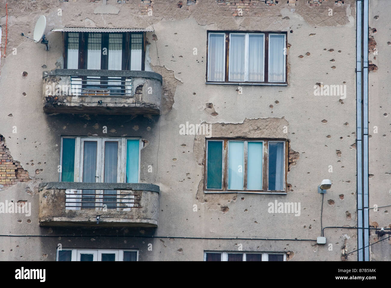 Gebäude beschädigt während der Belagerung in Sarajevo Bosnien Stockfoto