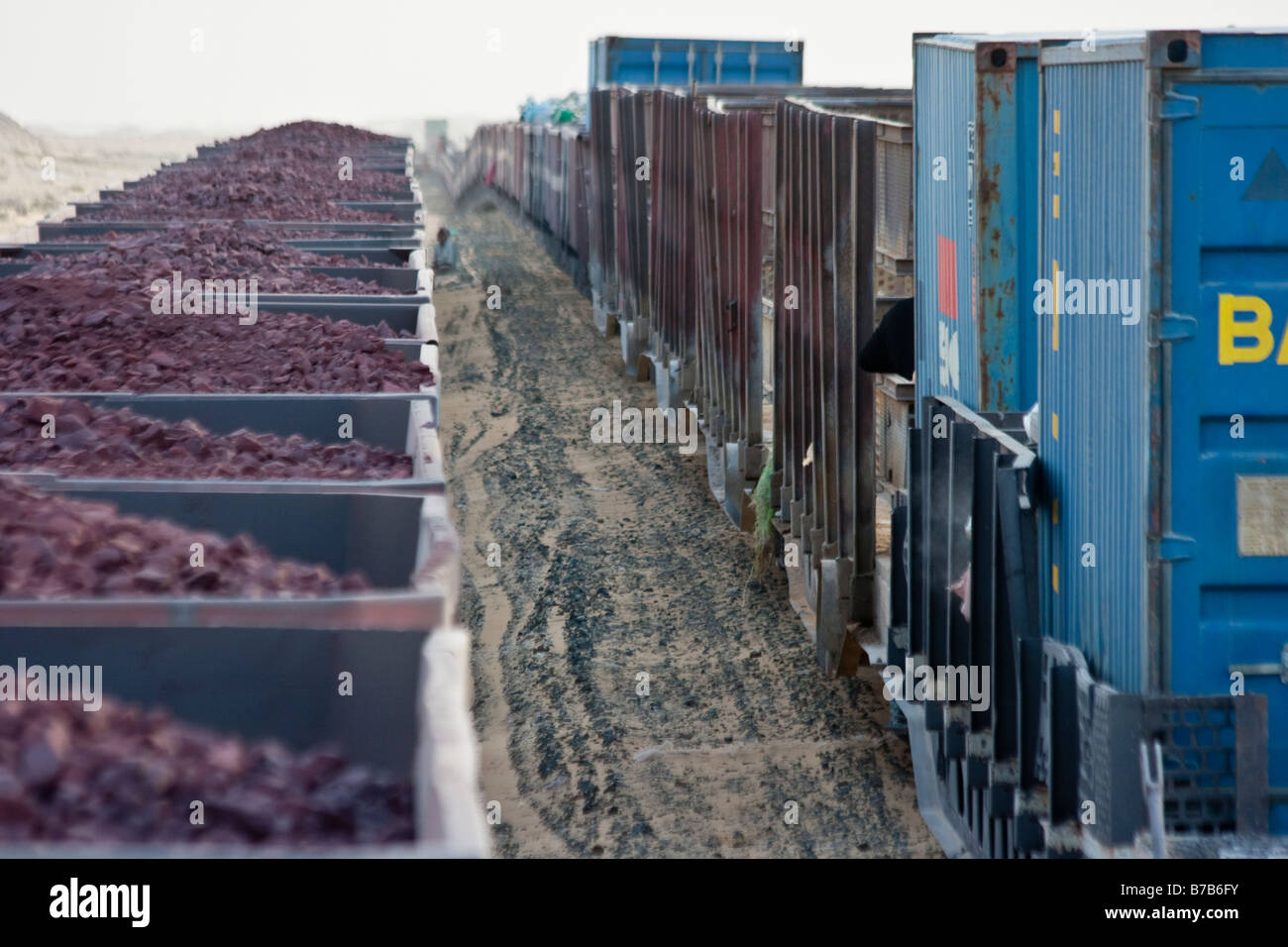 Eisenerz-Zug von Zouérat nach Nouadhibou in Mauretanien Stockfoto