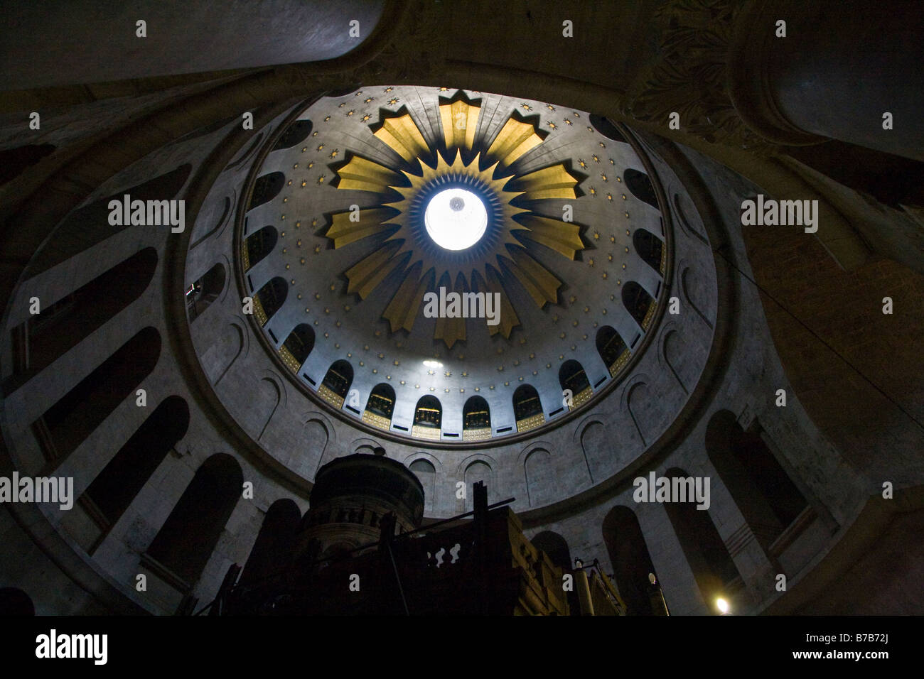 Kuppel in der Kirche des Heiligen Grabes in Jerusalem Stockfoto