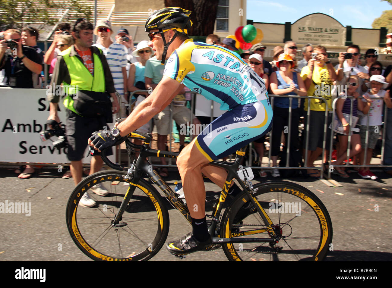 Lance Armstrong unterwegs für den Start der Phase 1 der Tour Down Under in Australien Adelaide am 20. Januar 2009 Stockfoto