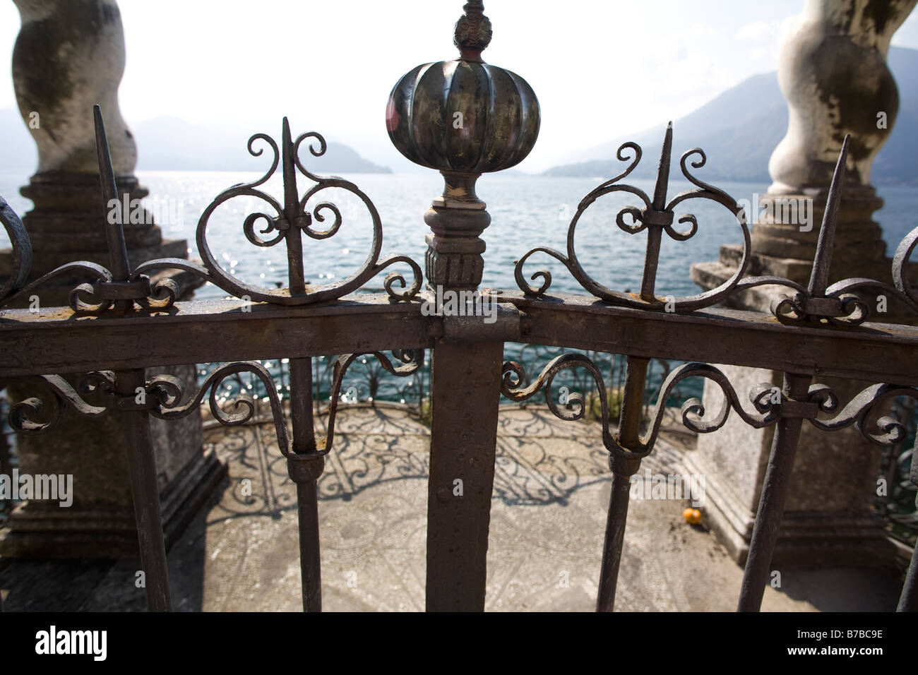 Handgefertigte aristokratischen Waterfront Altpörtel. Varenna, Villa Monastero, Lecco, Como See, Italien Stockfoto