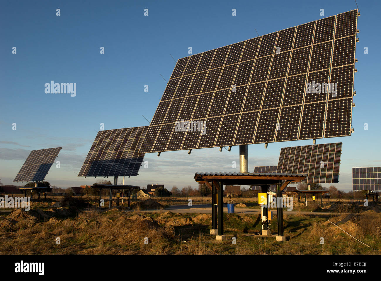 Solarenergie-Kraftwerk, in dem Dorf Barver, Niedersachsen, Deutschland. Stockfoto