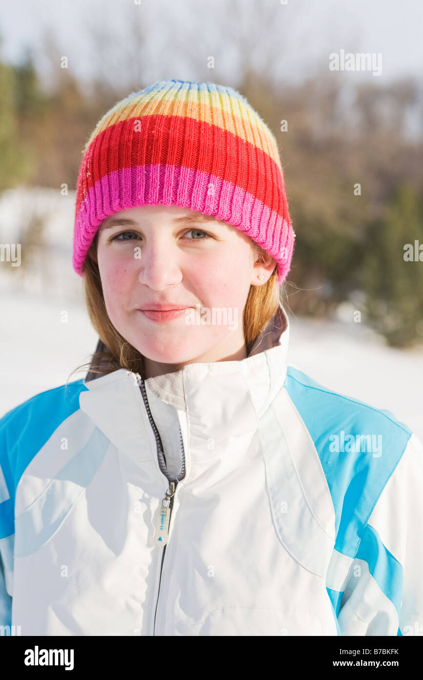 Porträt von 13 Jahre altes Mädchen, outdoor, Winter, Wininpeg, Kanada Stockfoto