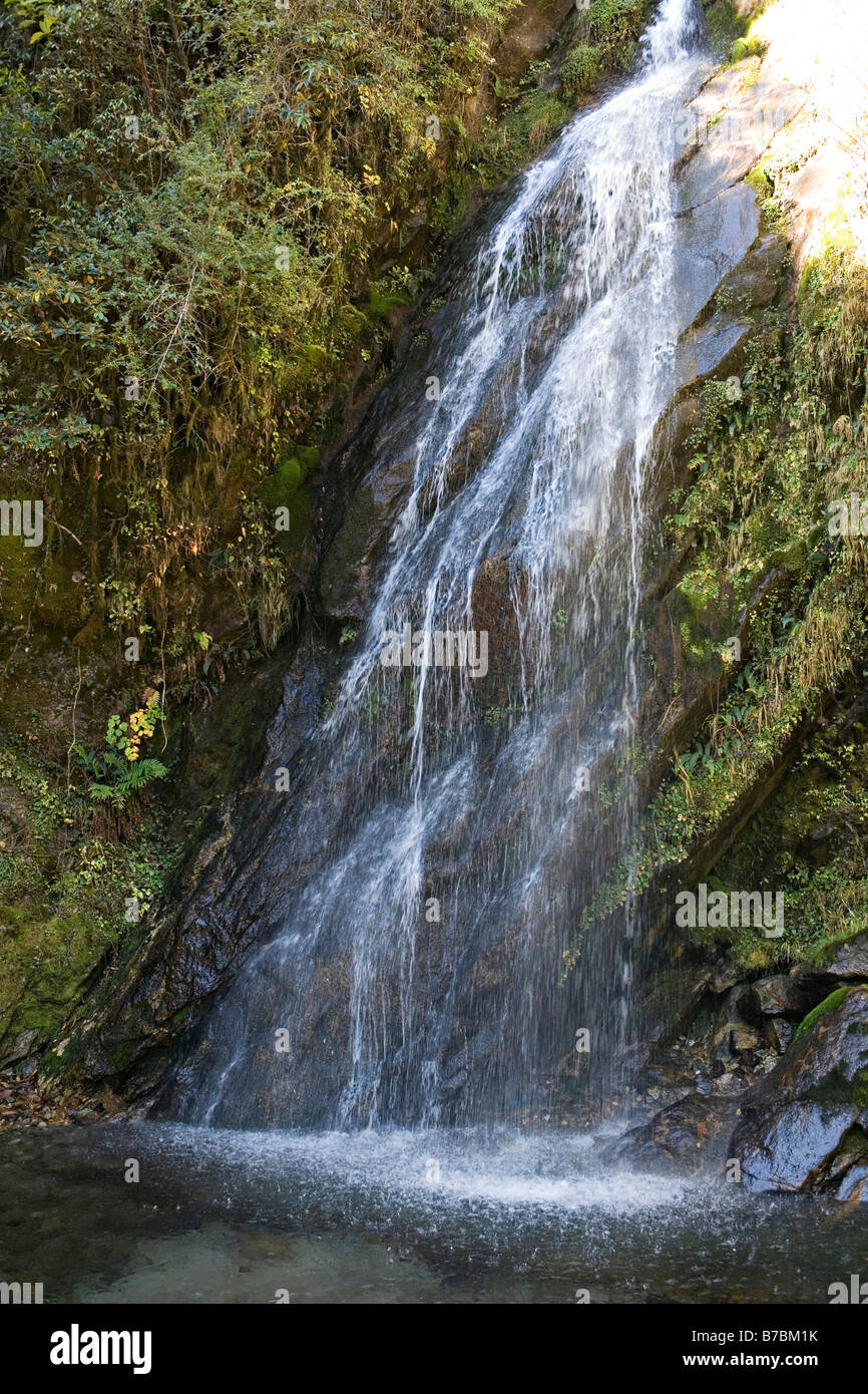 Malerischen Wasserfall am Dudhkoshi-Fluss in Sagarmatha National Park Khumbu-Region Nepal Stockfoto