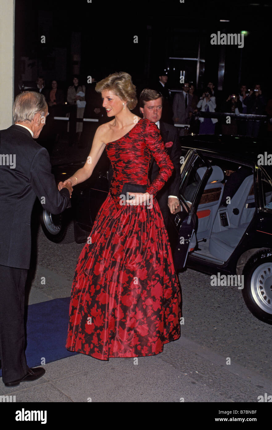 "Diana, Princess of Wales" Ankunft für ein Abend-Engagement in der Albert Hall in London 18. Oktober 1989 Stockfoto