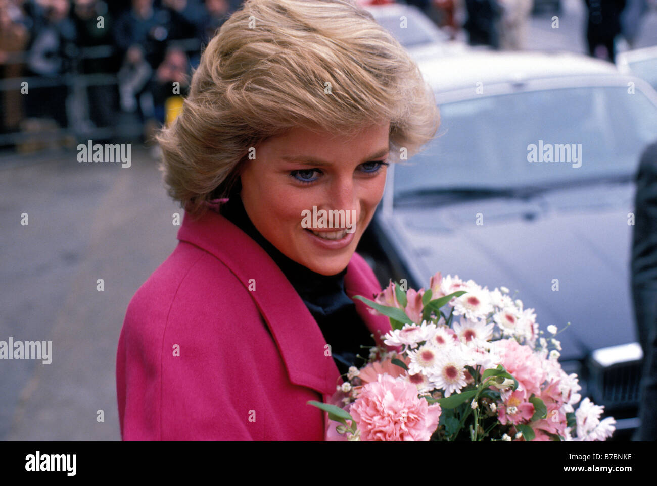 Die Prinzessin von Wales, Prinzessin Diana, besucht das Relate Marriage Guidance Centre in Barnett, North London, 29. November 1988 Stockfoto