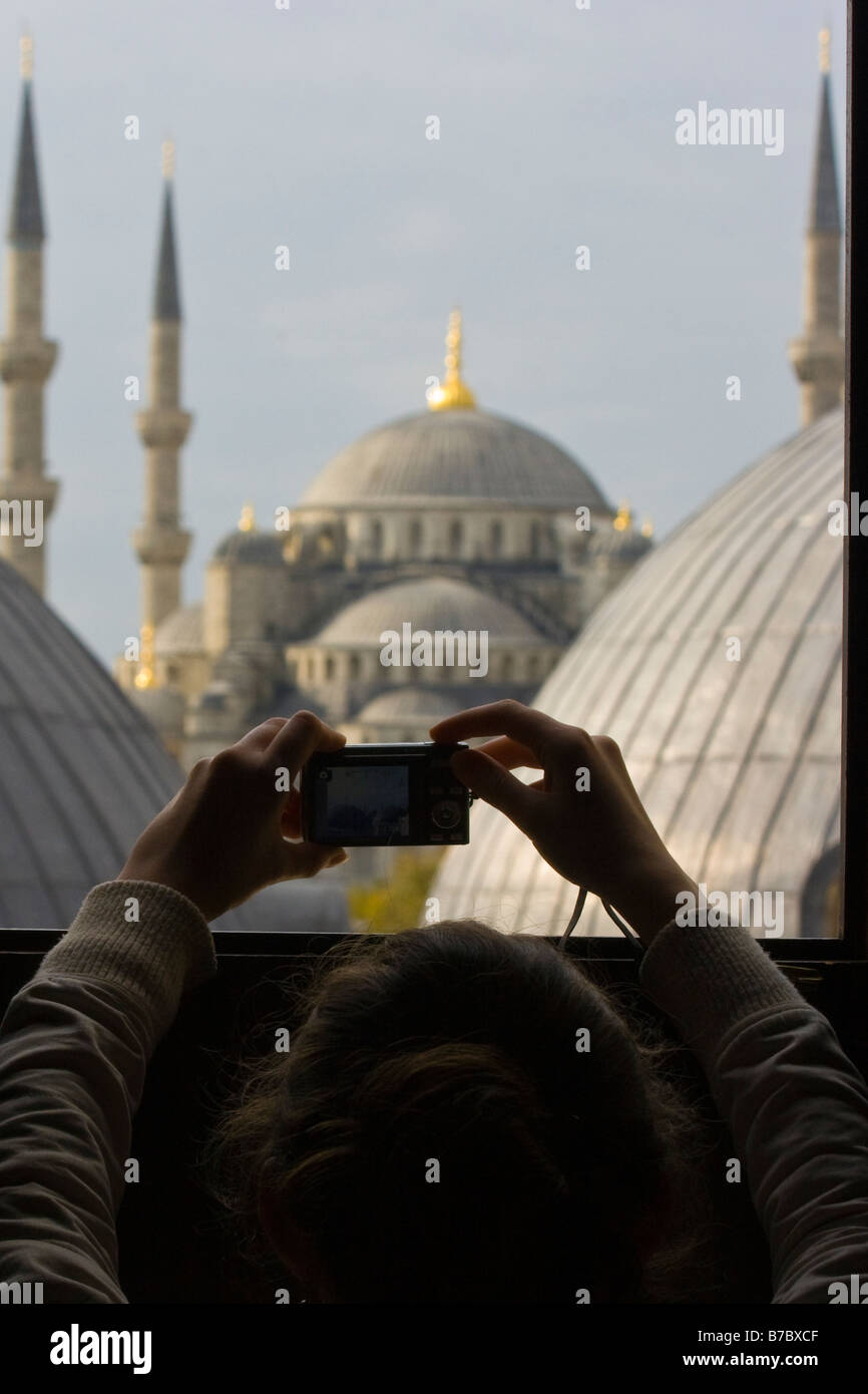Tourist, ein Bild von der blauen Moschee von innen das Taxi in Istanbul Türkei Stockfoto