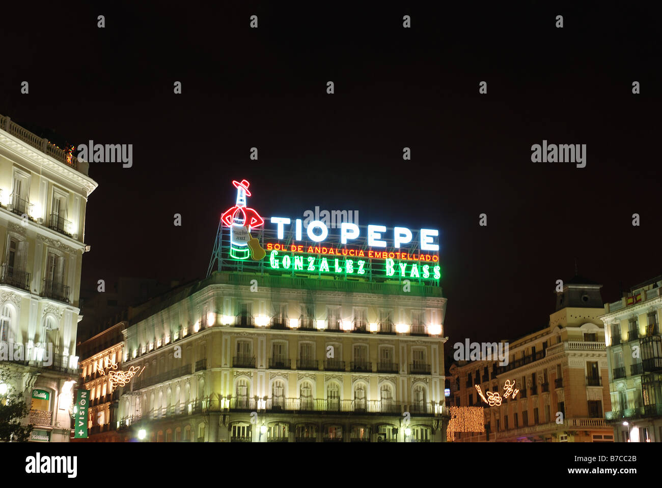 Tio Pepe Leuchtreklame. Nachtansicht der Puerta del Sol. Madrid. Spanien. Stockfoto