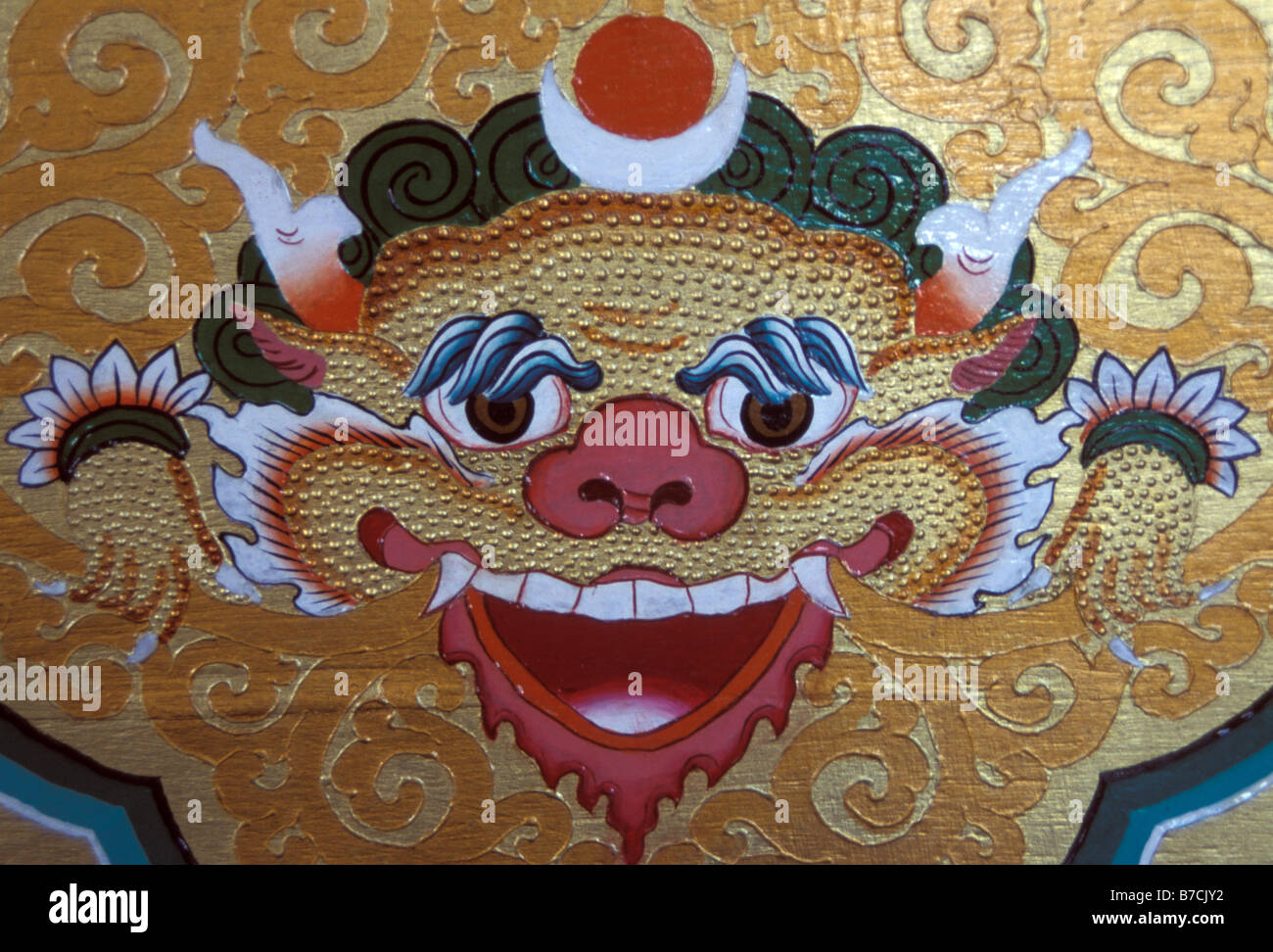 Drachen-Gesicht aufgemalt Kabinett Namgyal Tsemos Gompa Leh Ladakh Jammu und Kaschmir Indien Stockfoto