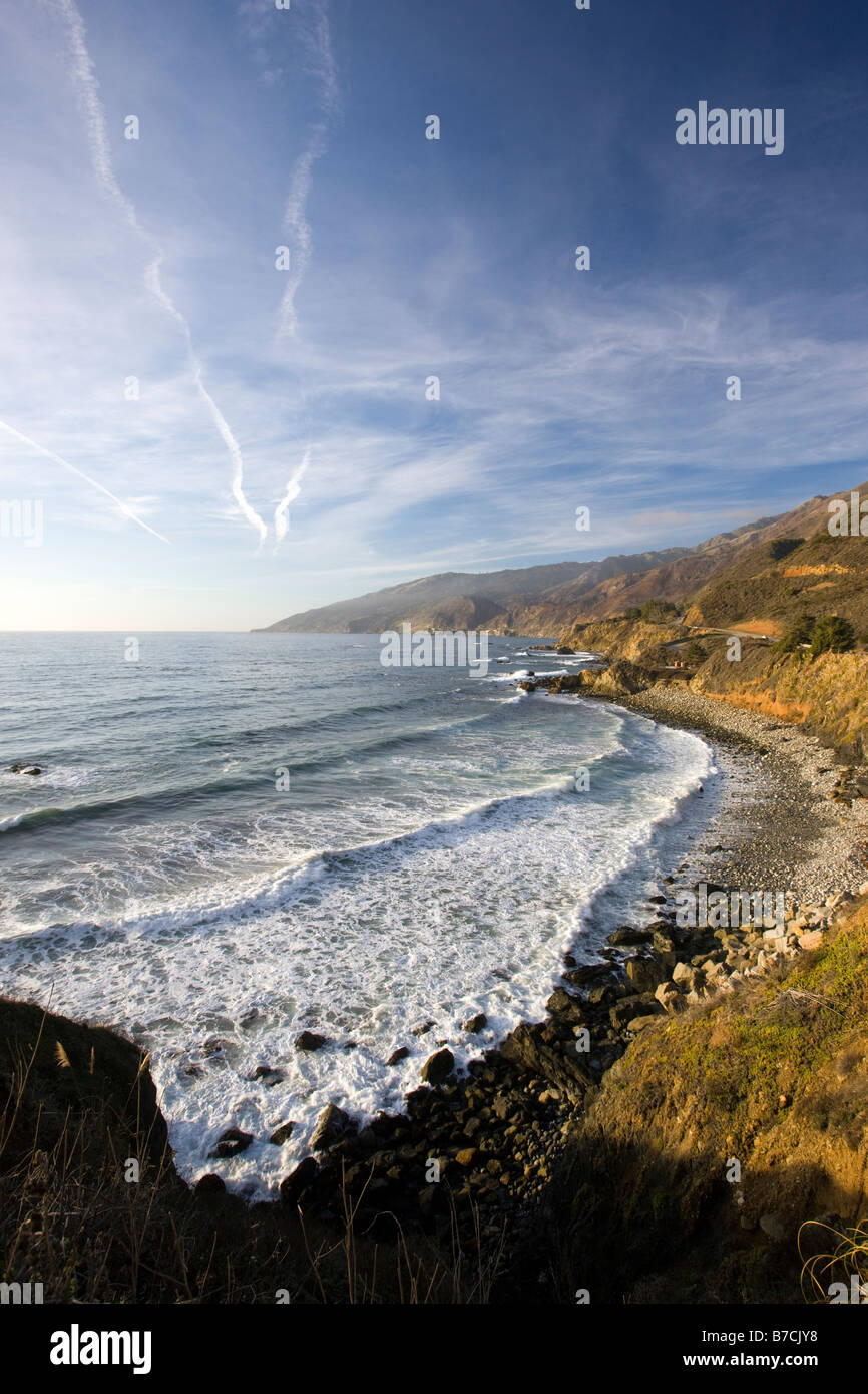 Nördlich der Pazifik-Küste zwischen Gorda & Lucia, Kalifornien, USA anzeigen Stockfoto