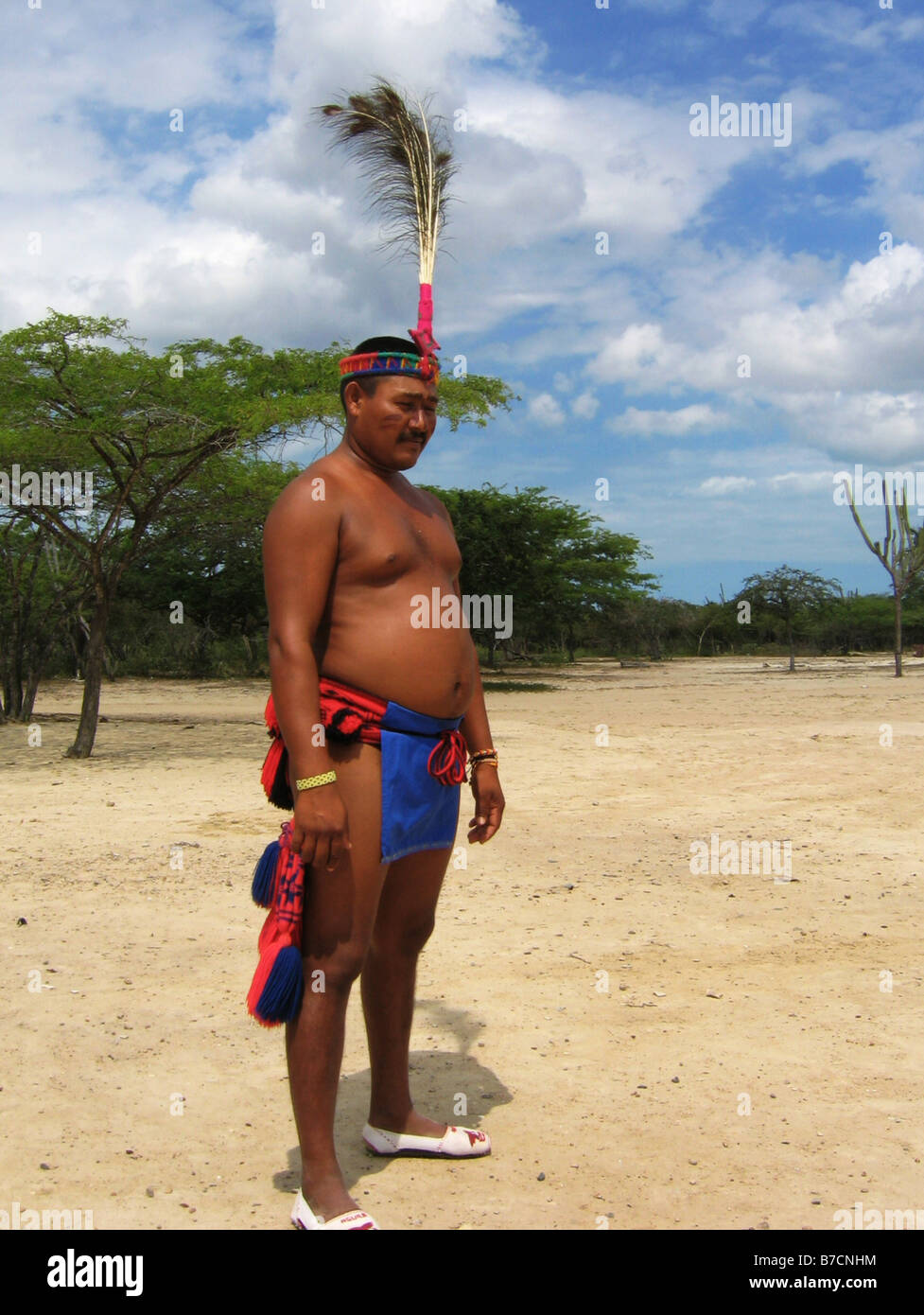 Wayuu-Indianer in traditioneller Kleidung einen rituellen Tanz auf der Halbinsel Guajira, Kolumbien, La Guajira Stockfoto