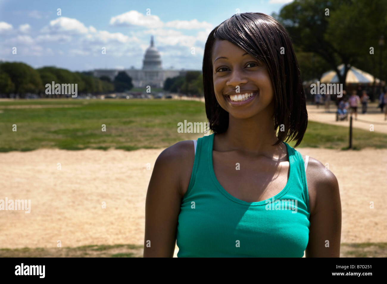 Porträt einer jungen Frau vor dem Kapitol, Washington DC, USA Stockfoto