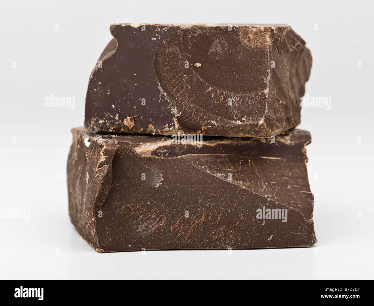 Zwei Stück dunkle Schokolade Stockfoto