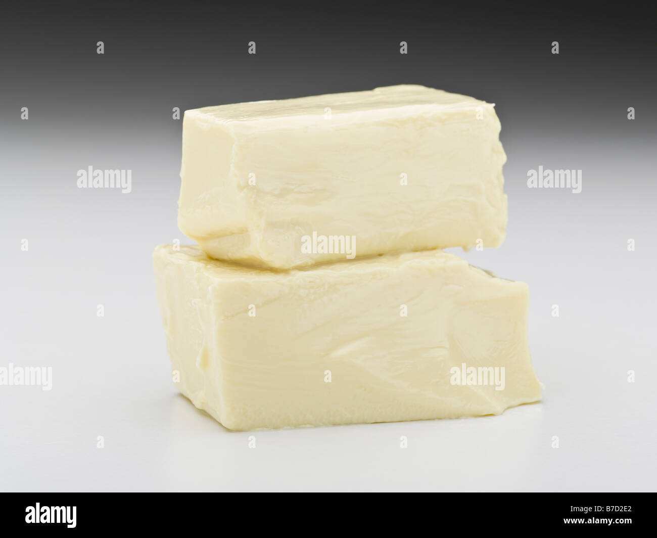 Zwei Stücke von weißer Schokolade Stockfoto