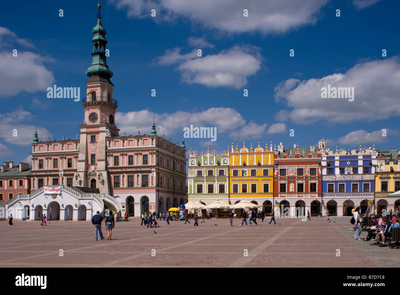 Rathaus und Architektur auf Marktplatz, Altstadt, Zamosc, Polen Stockfoto