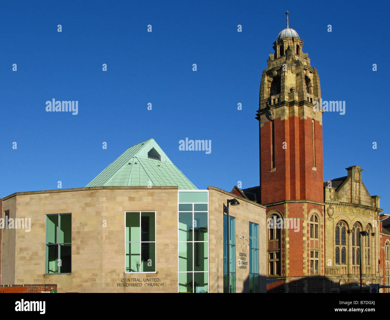 Victoria Hall und Central United Reformed Church Sheffield Stockfoto
