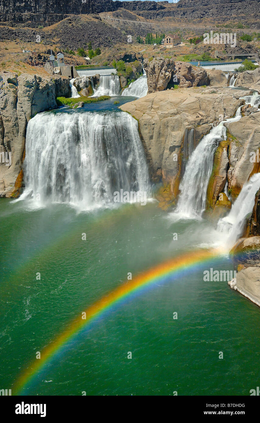 Shoshone Falls und einen Regenbogen in die Stadt von Twin Falls in Idaho, Vereinigte Staaten von Amerika. Hochformat Stockfoto