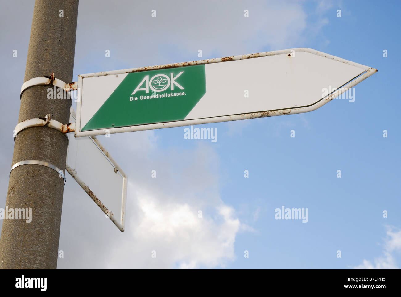 Richtungszeichen AOK Stockfoto