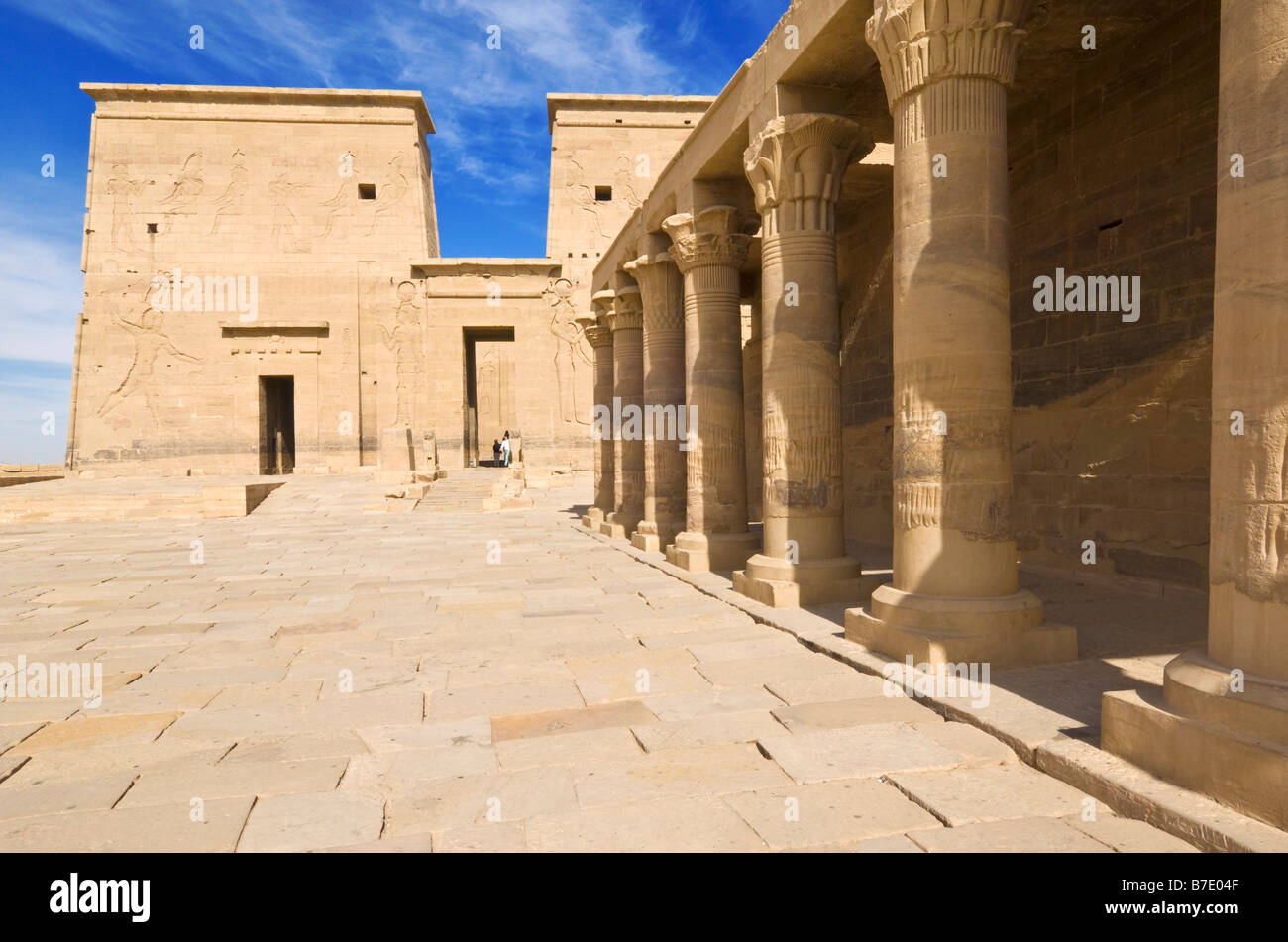 Die ersten Pylon des Tempels von Isis Philae Assuan Ägypten Nahost Stockfoto
