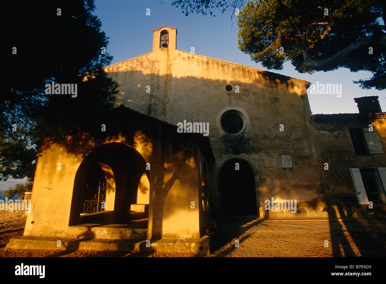 Heiligtum von La Garoupe am oberen Hügel von Antibes Kap Stockfoto